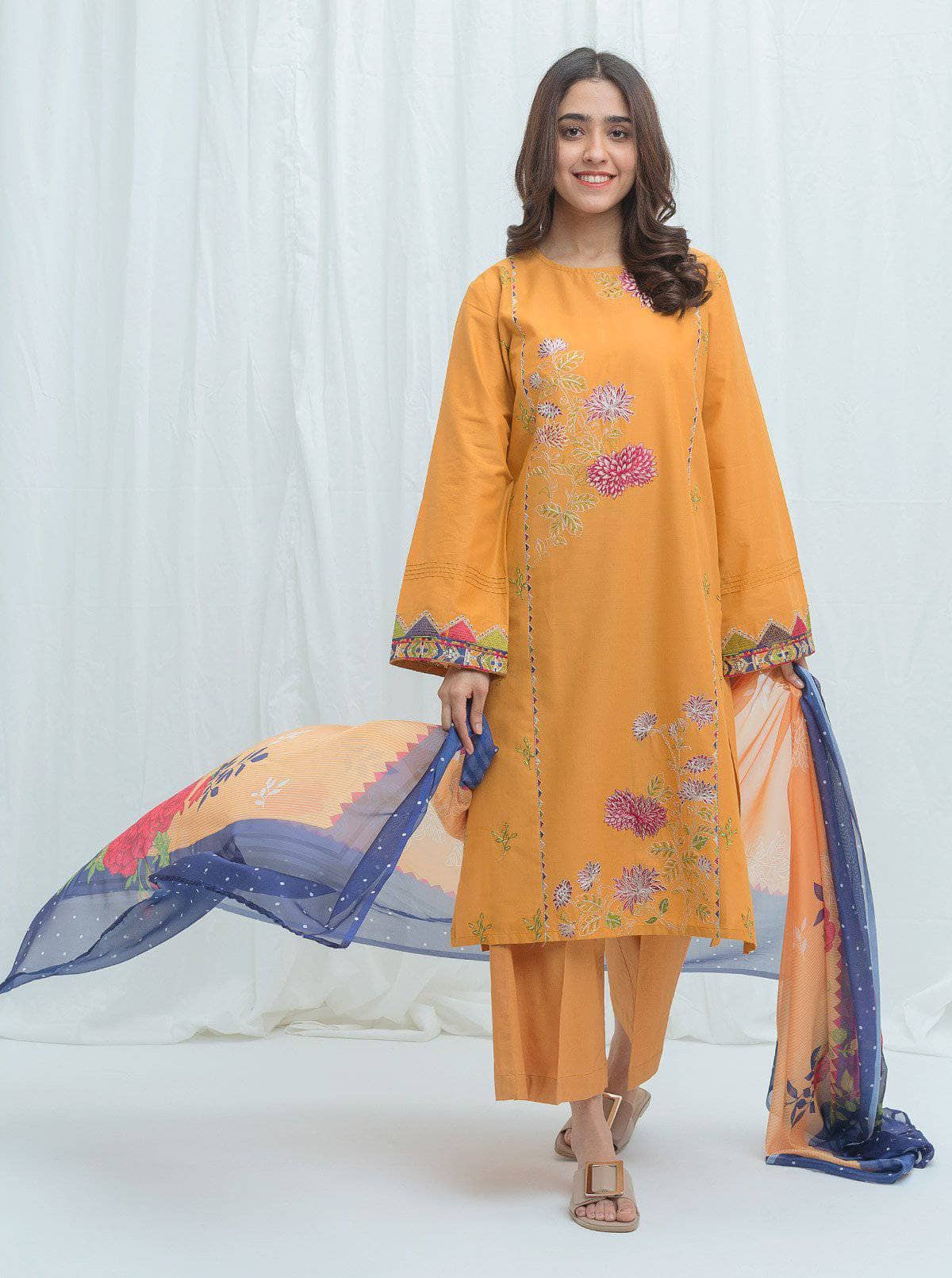 img_beechtree_lawn_2021_awwal_boutique