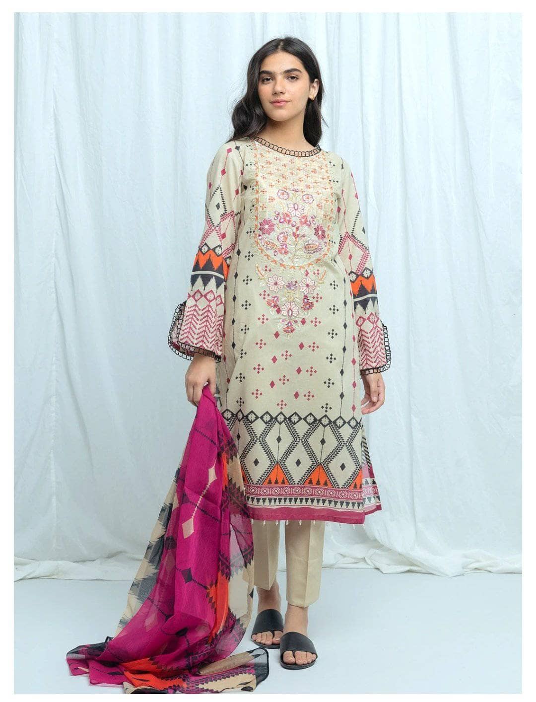 img_beechtree_lawn_2021_awwal_boutique