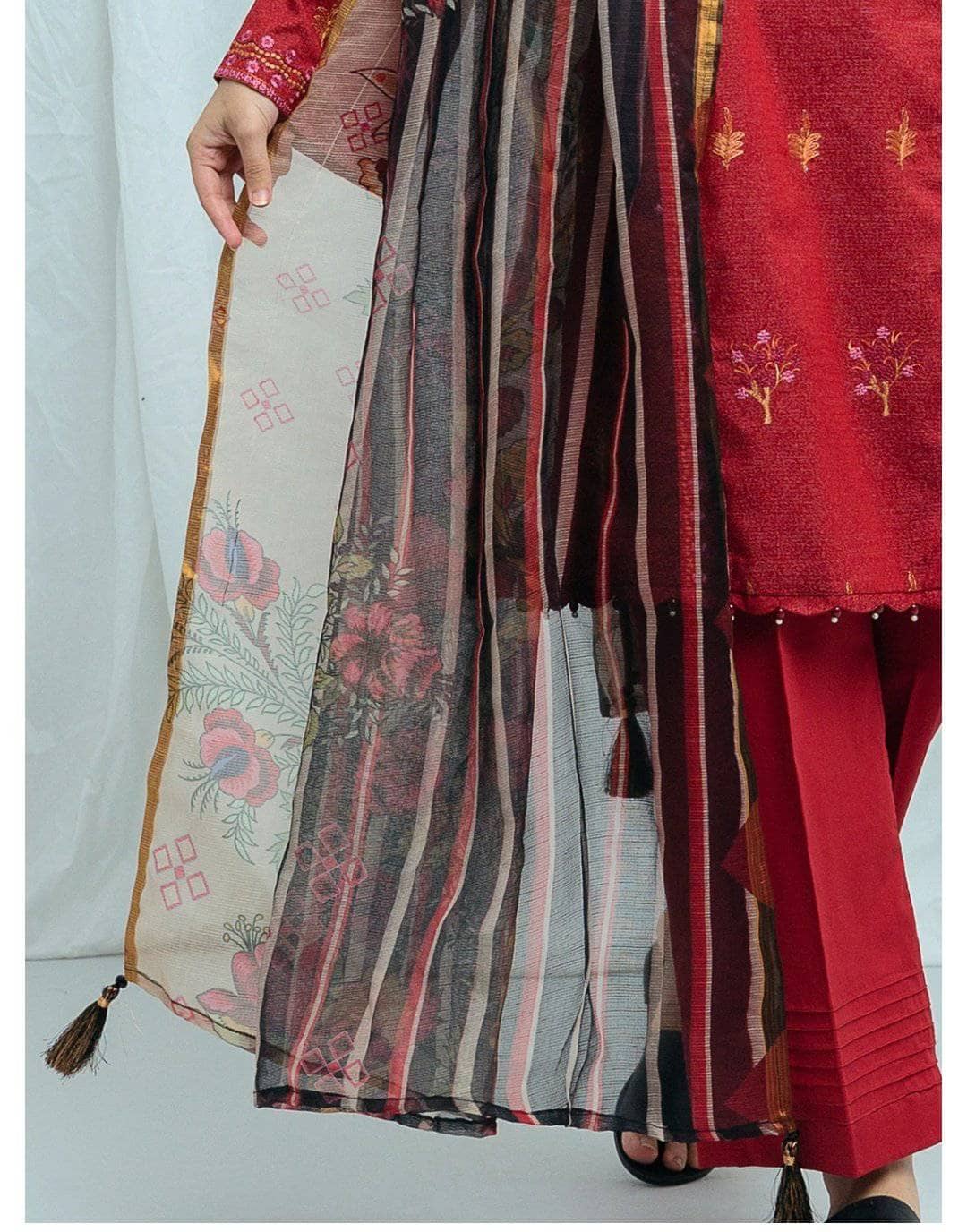 img_beechtree_lawn_2021_awwal_boutique