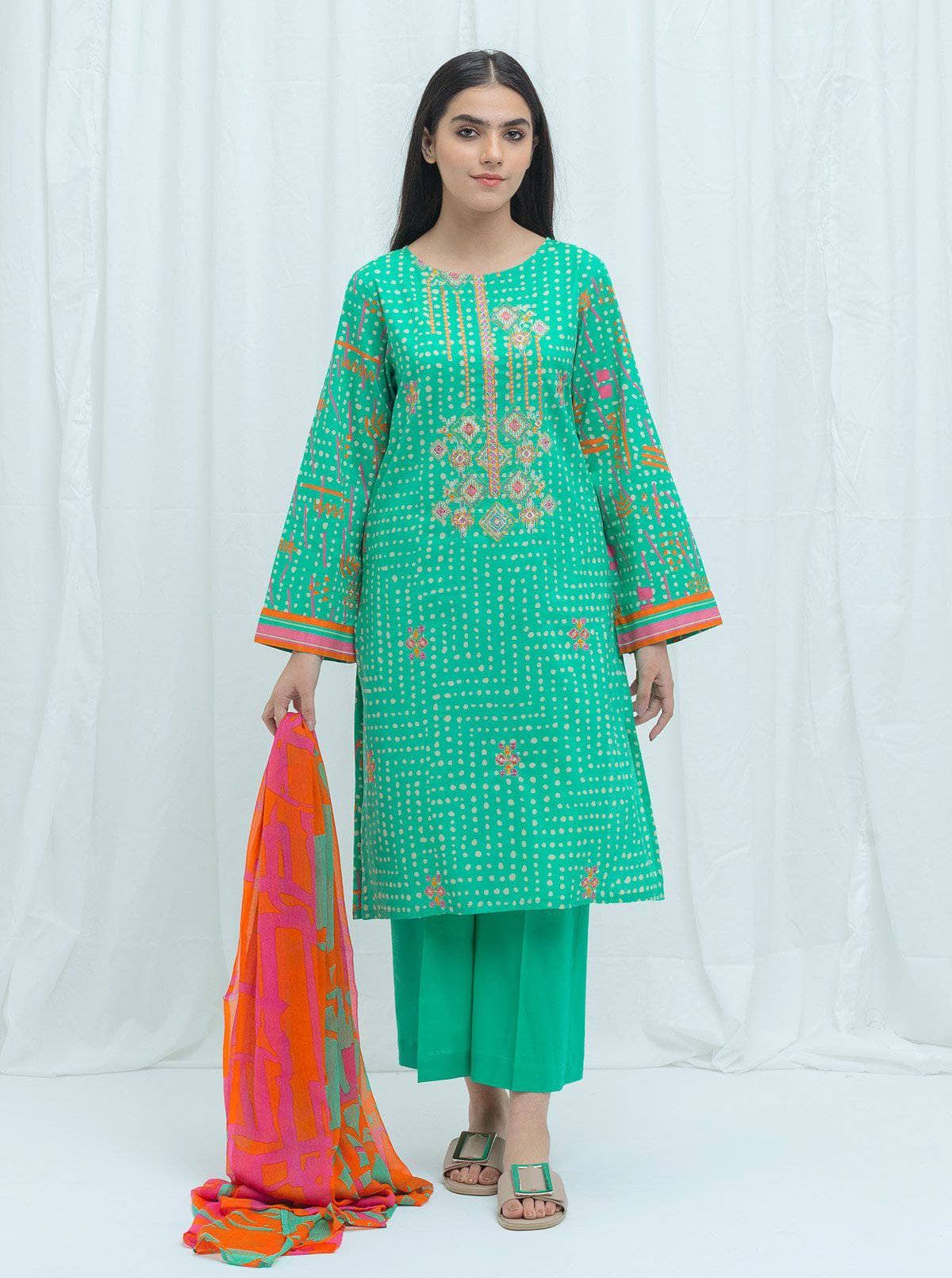 img_beechtree_lawn_2021_awwal_boutique