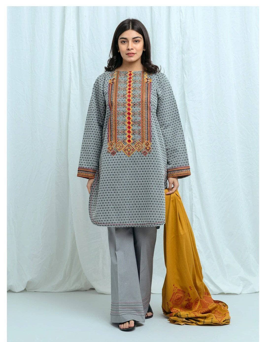 img_beechtree_lawn_2021_awwal_boutique