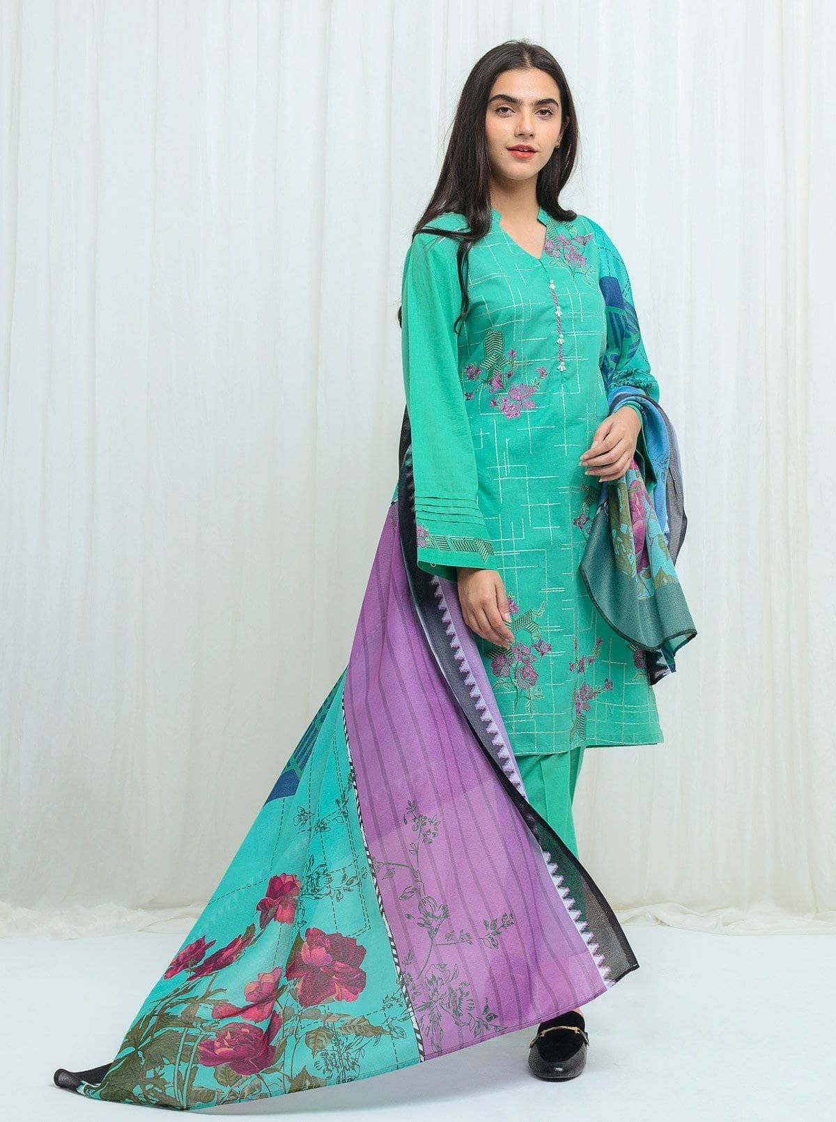 img_beechtree_lawn_2021_awwal_boutique