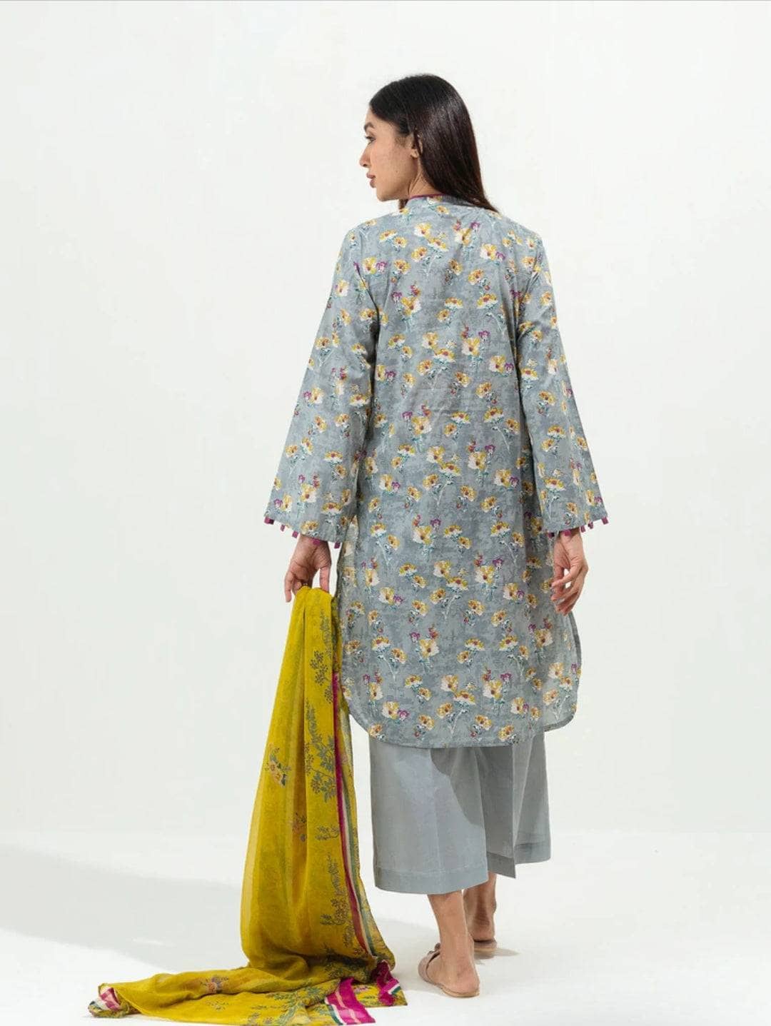 img_beechtree_lawn_22_awwal_boutique