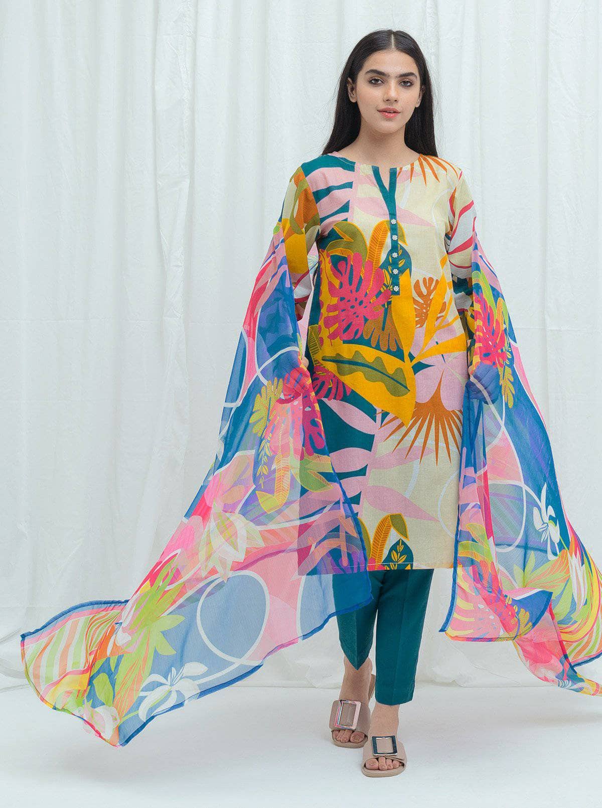 img_beechtree_lawn_2021_awwal_boutique