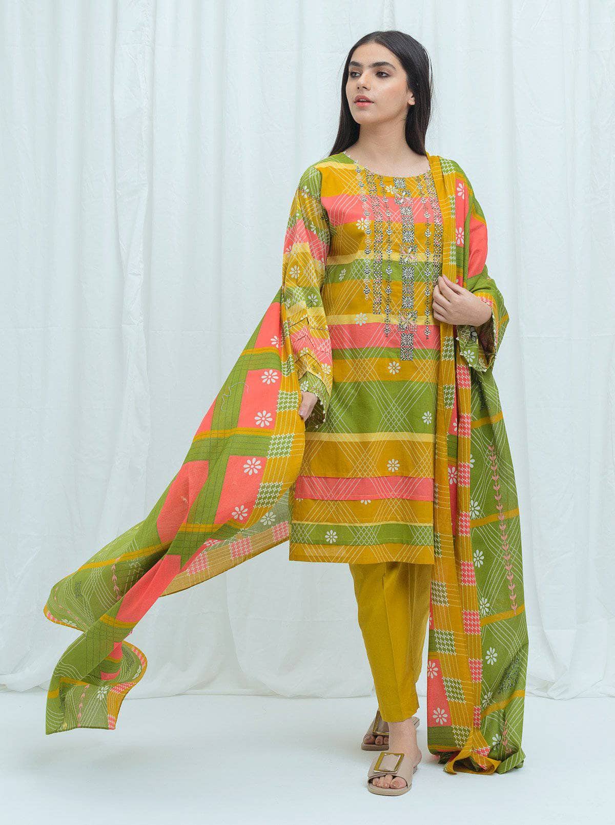 img_beechtree_lawn_2021_awwal_boutique