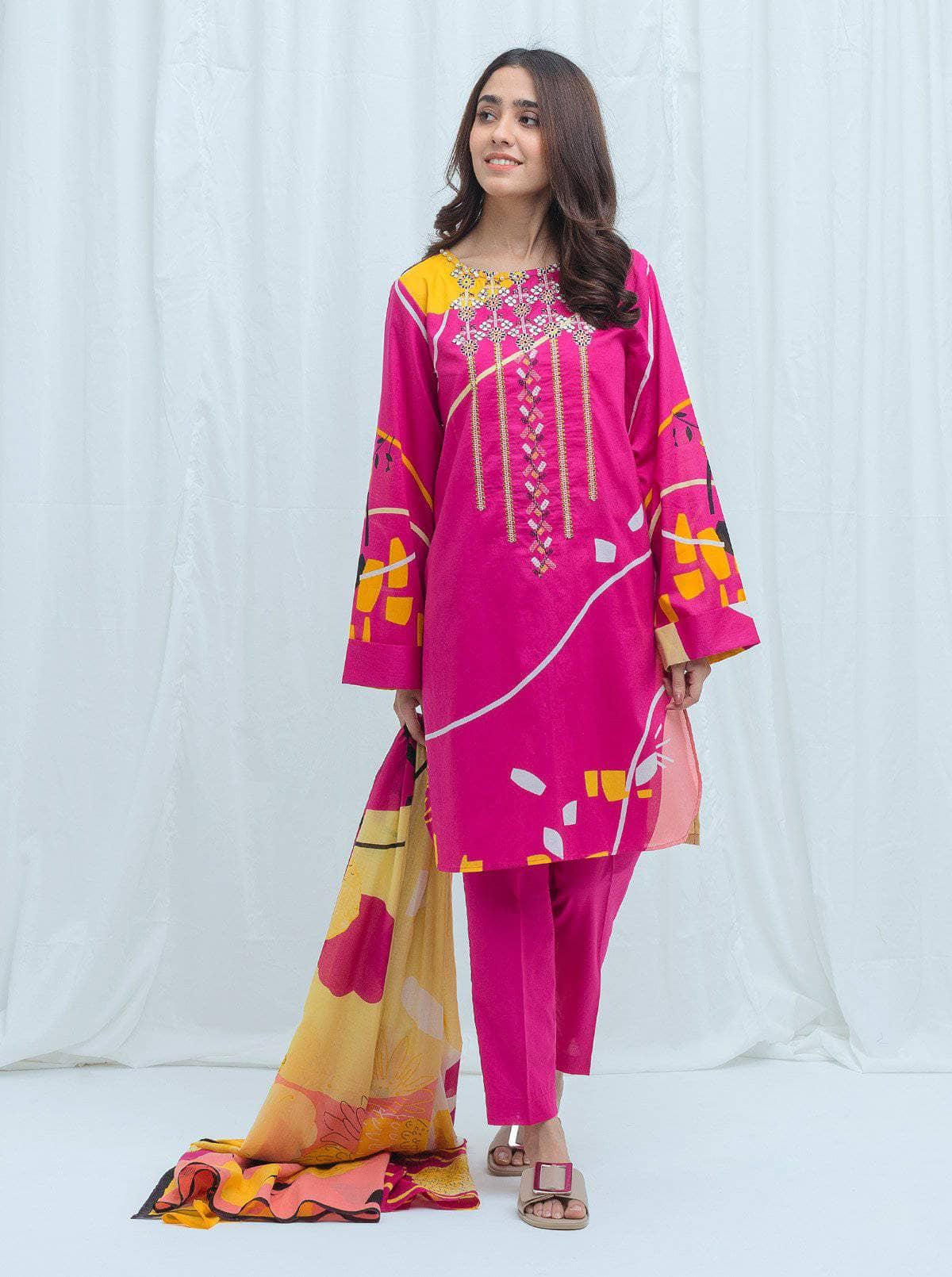 img_beechtree_lawn_2021_awwal_boutique