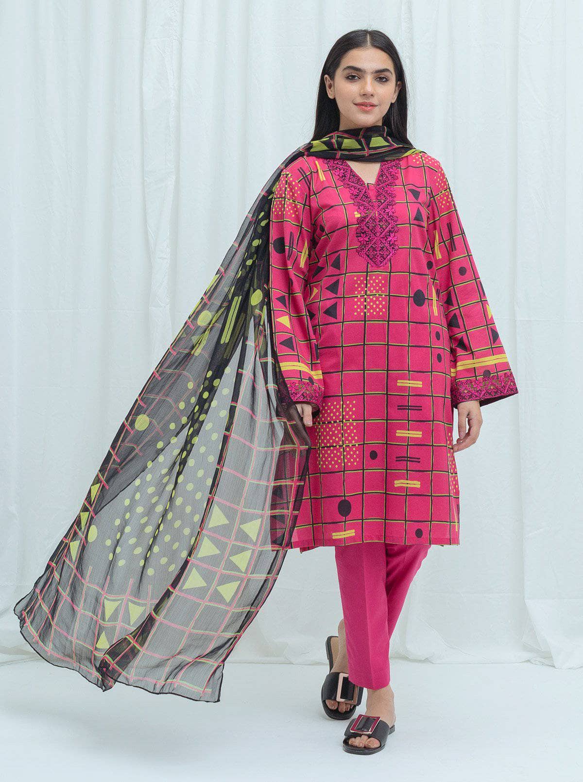 img_beechtree_lawn_2021_awwal_boutique