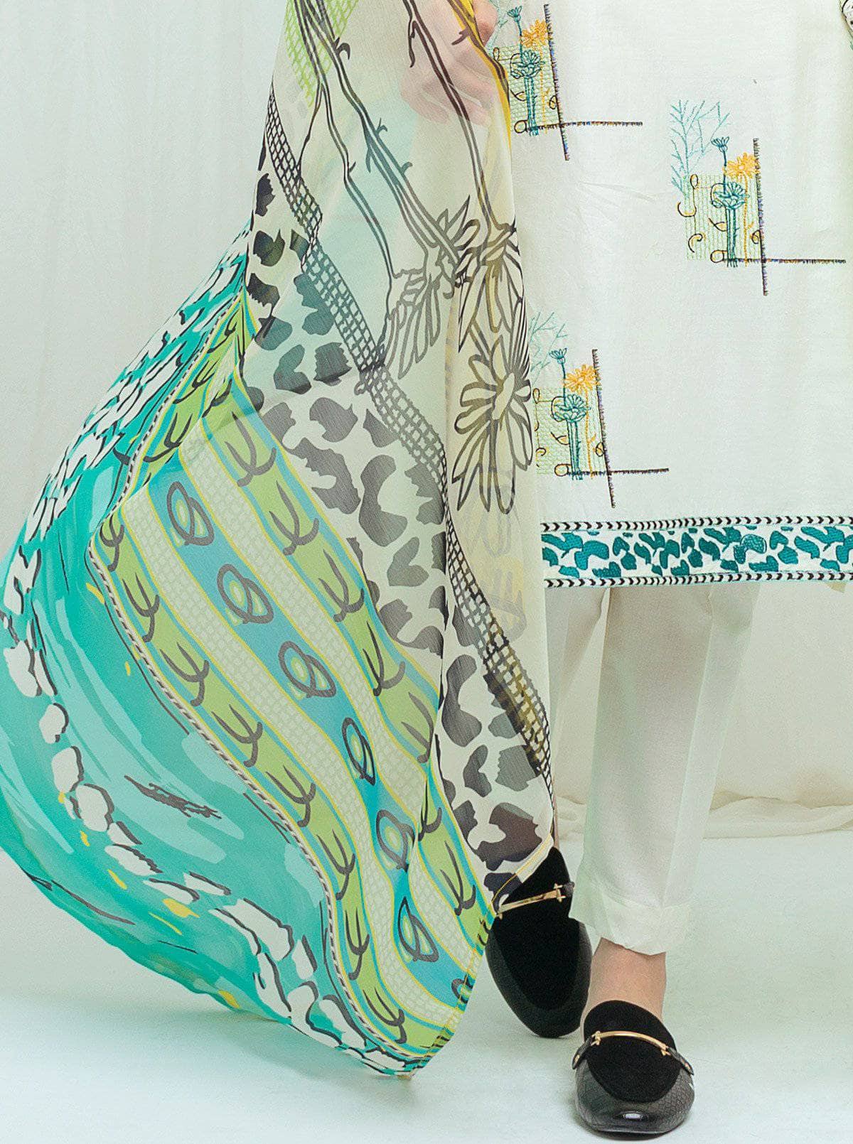 img_beechtree_lawn_2021_awwal_boutique