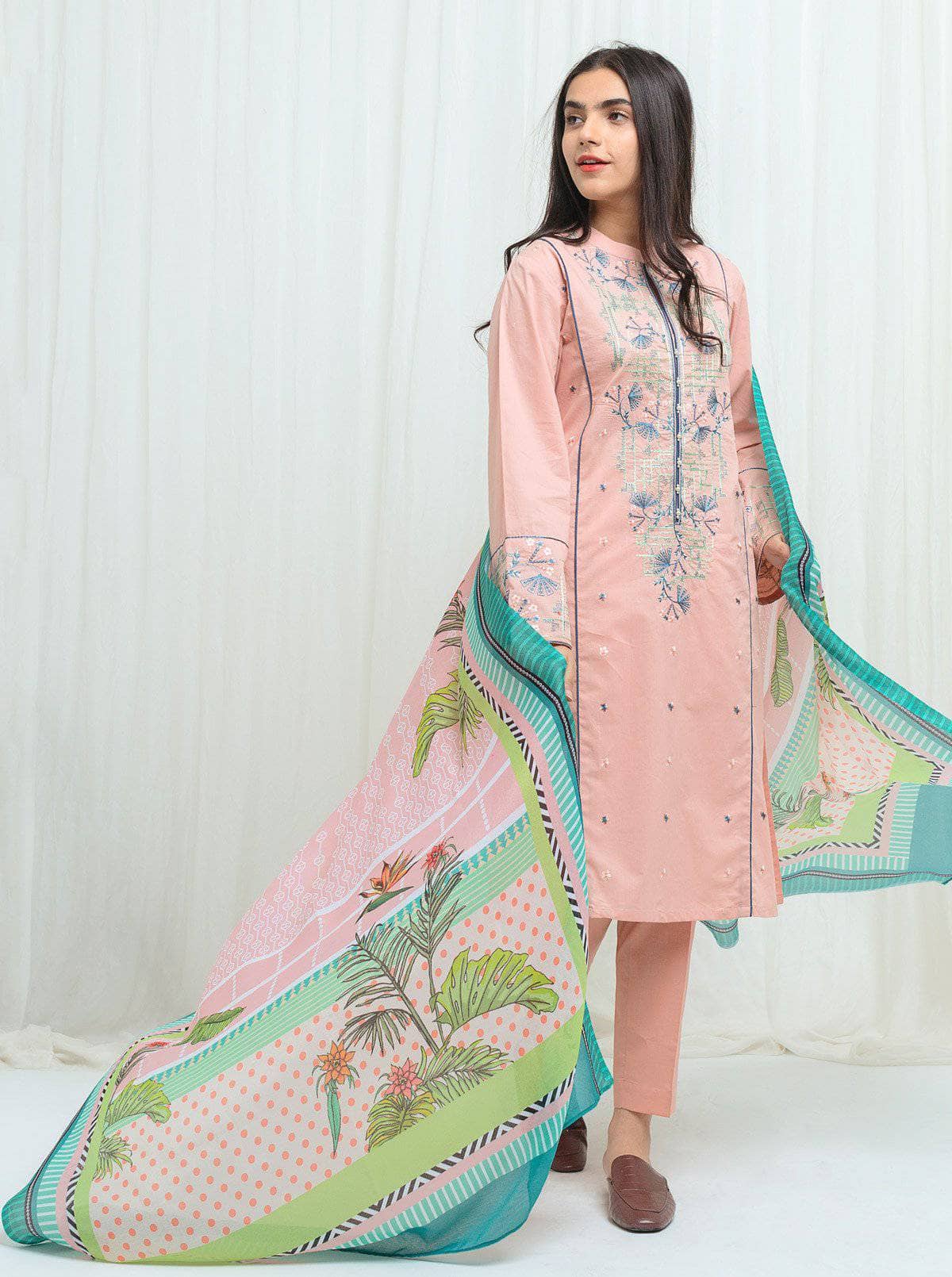 img_beechtree_lawn_2021_awwal_boutique