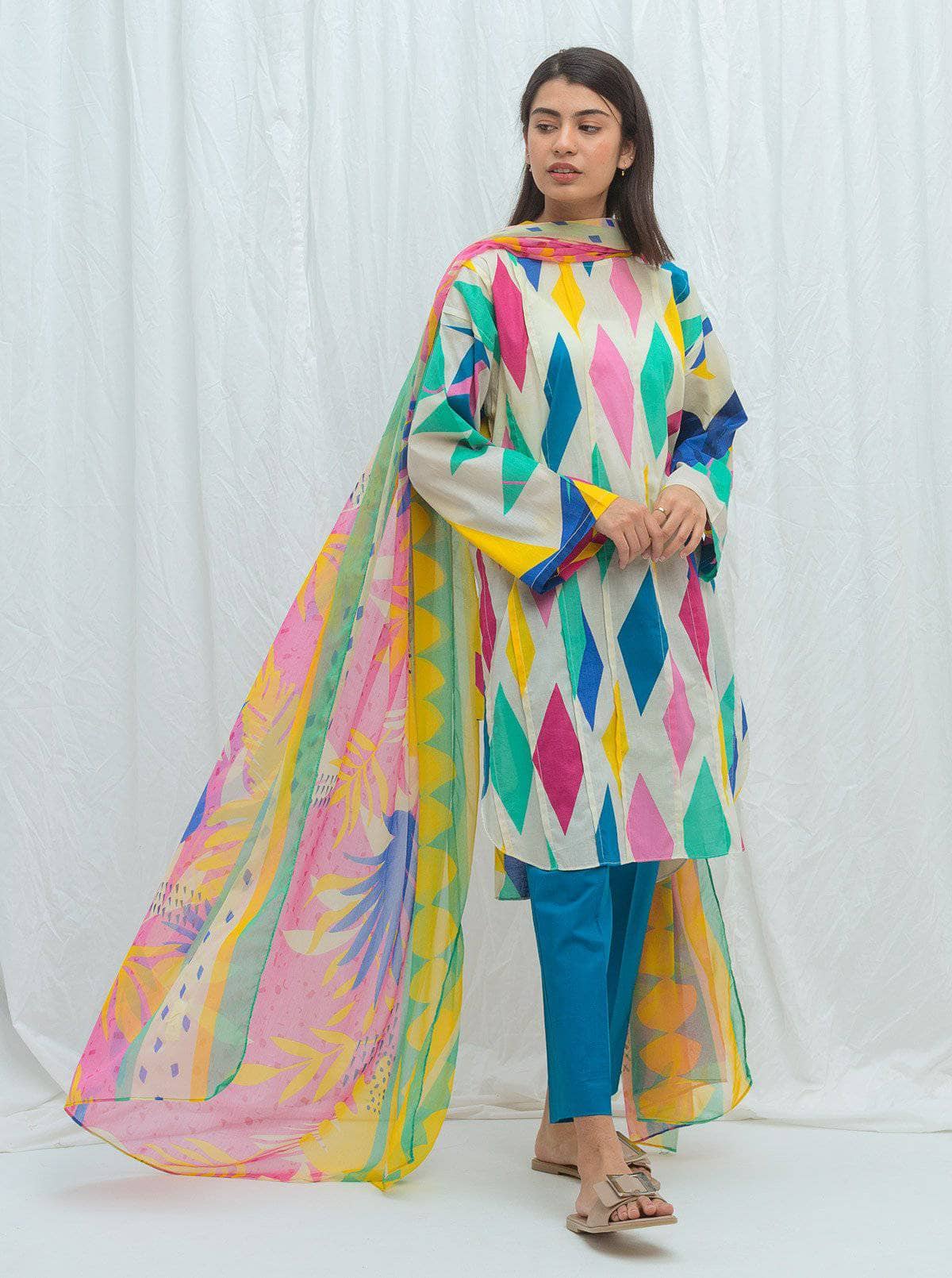 img_beechtree_lawn_2021_awwal_boutique