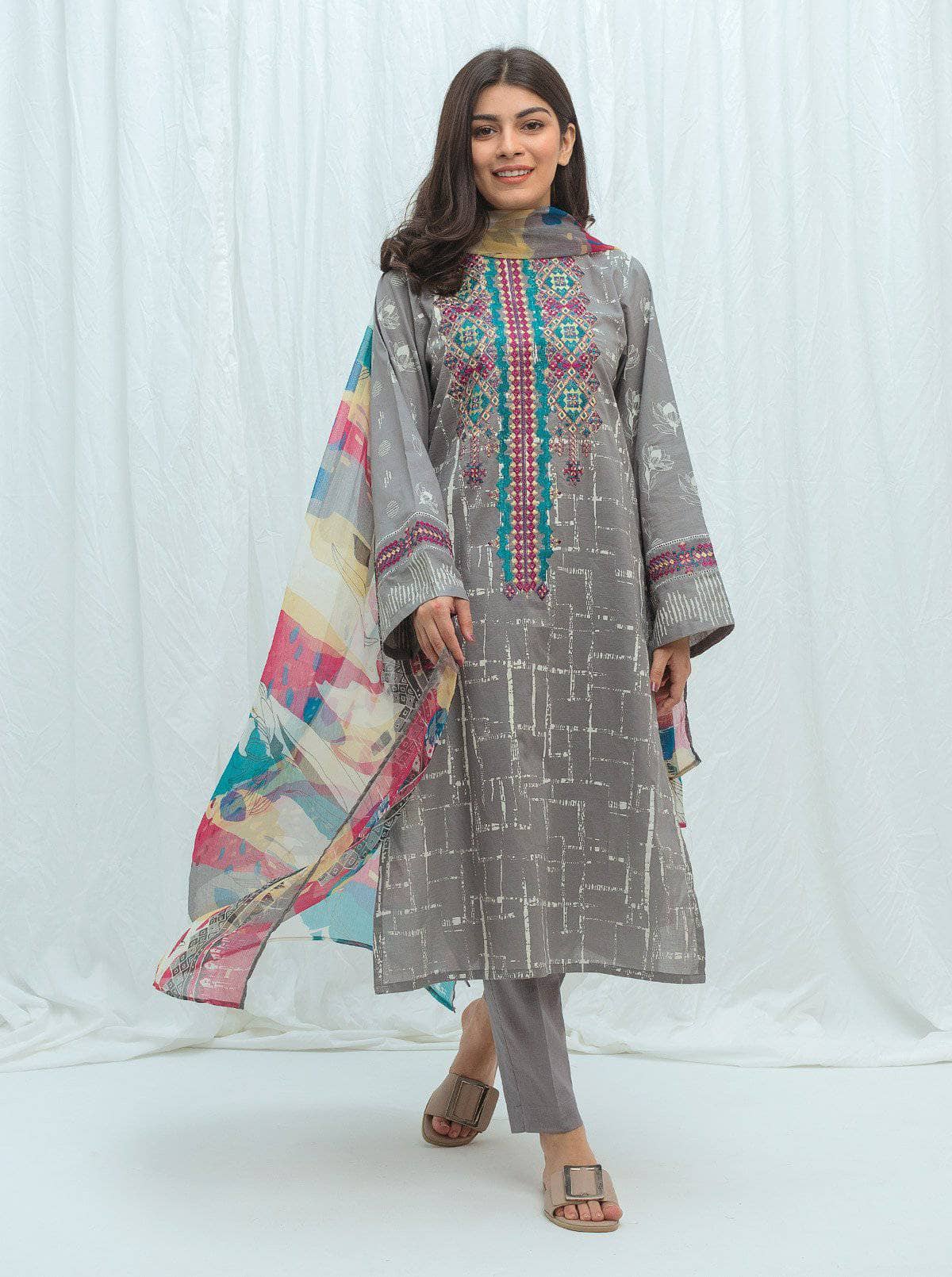 img_beechtree_lawn_2021_awwal_boutique