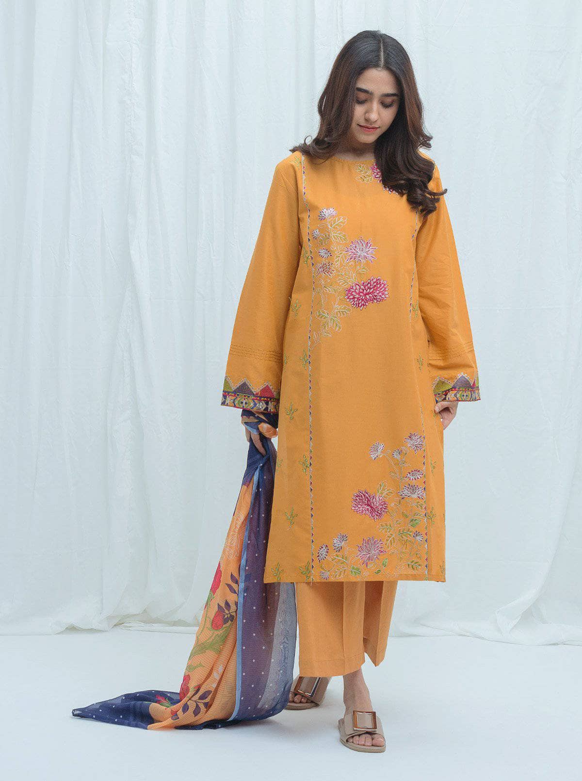 img_beechtree_lawn_2021_awwal_boutique