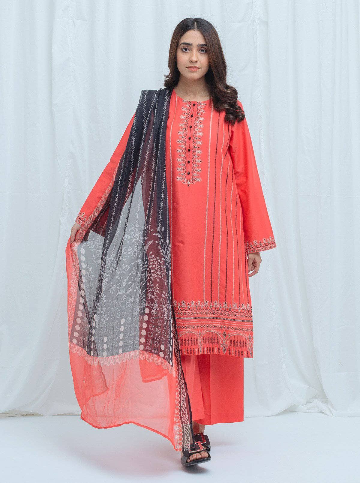 img_beechtree_lawn_2021_awwal_boutique