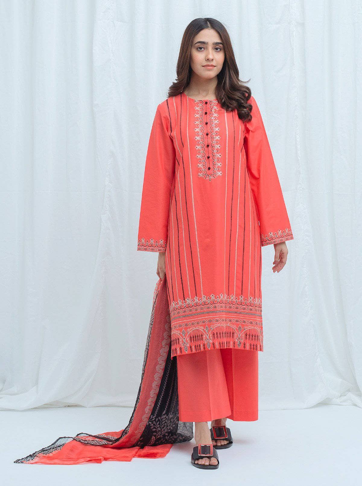 img_beechtree_lawn_2021_awwal_boutique