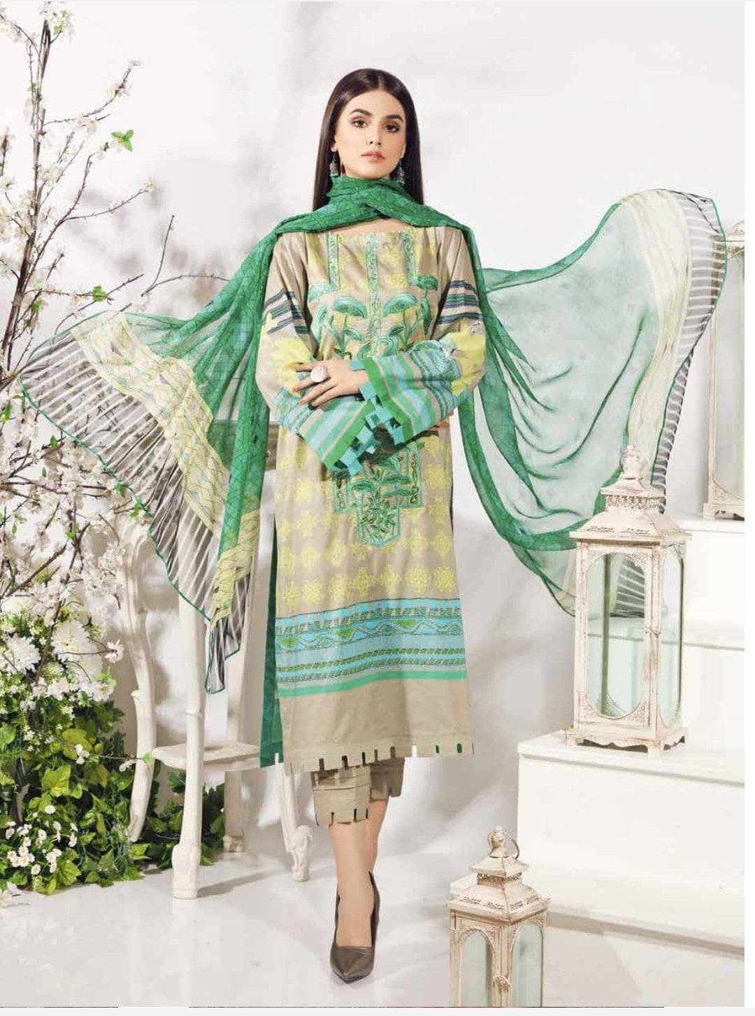 img_charizma_infinity_lawn_2021_awwal_boutique