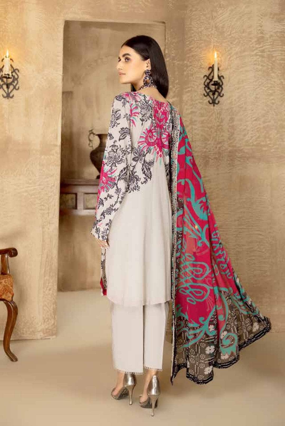 Img_charizma_aniiq_lawn_22_awwal_boutique