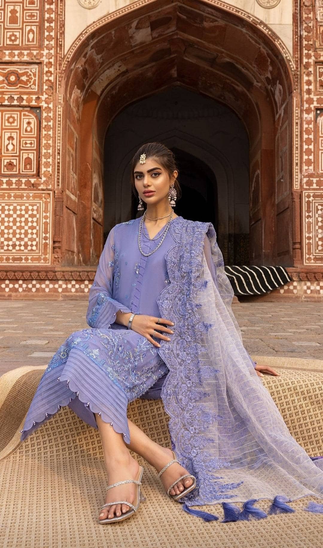 img_charizma_allure_awwal_boutique