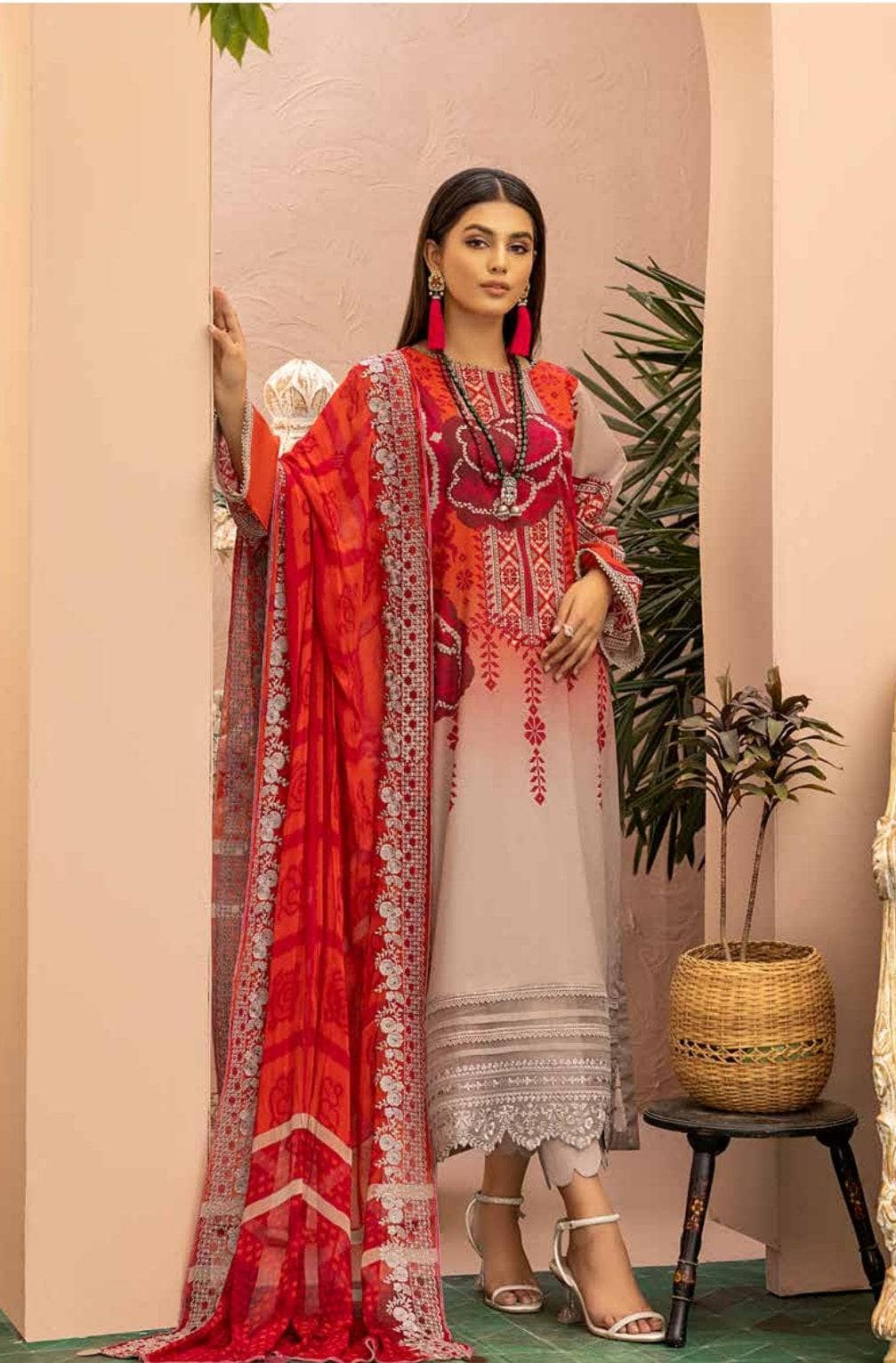 img_charizma_aniiq_lawn_22_awwal_boutique