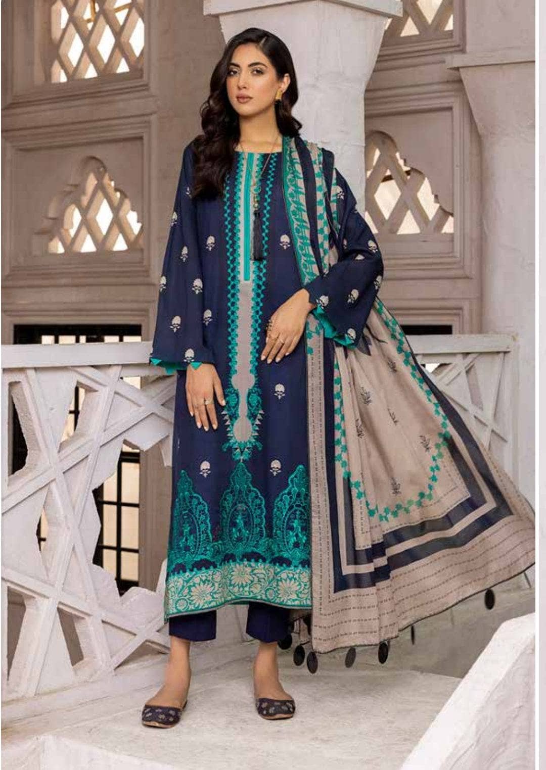 img_charizma_aniiq_lawn_22_awwal_boutique