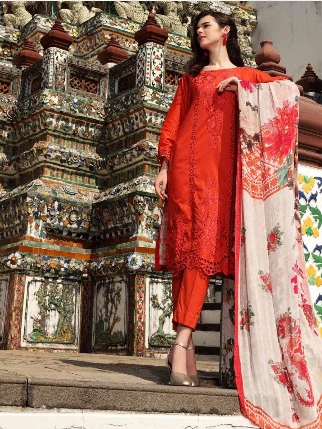 img_charizma_embroidered_lawn_22_awwal_boutique