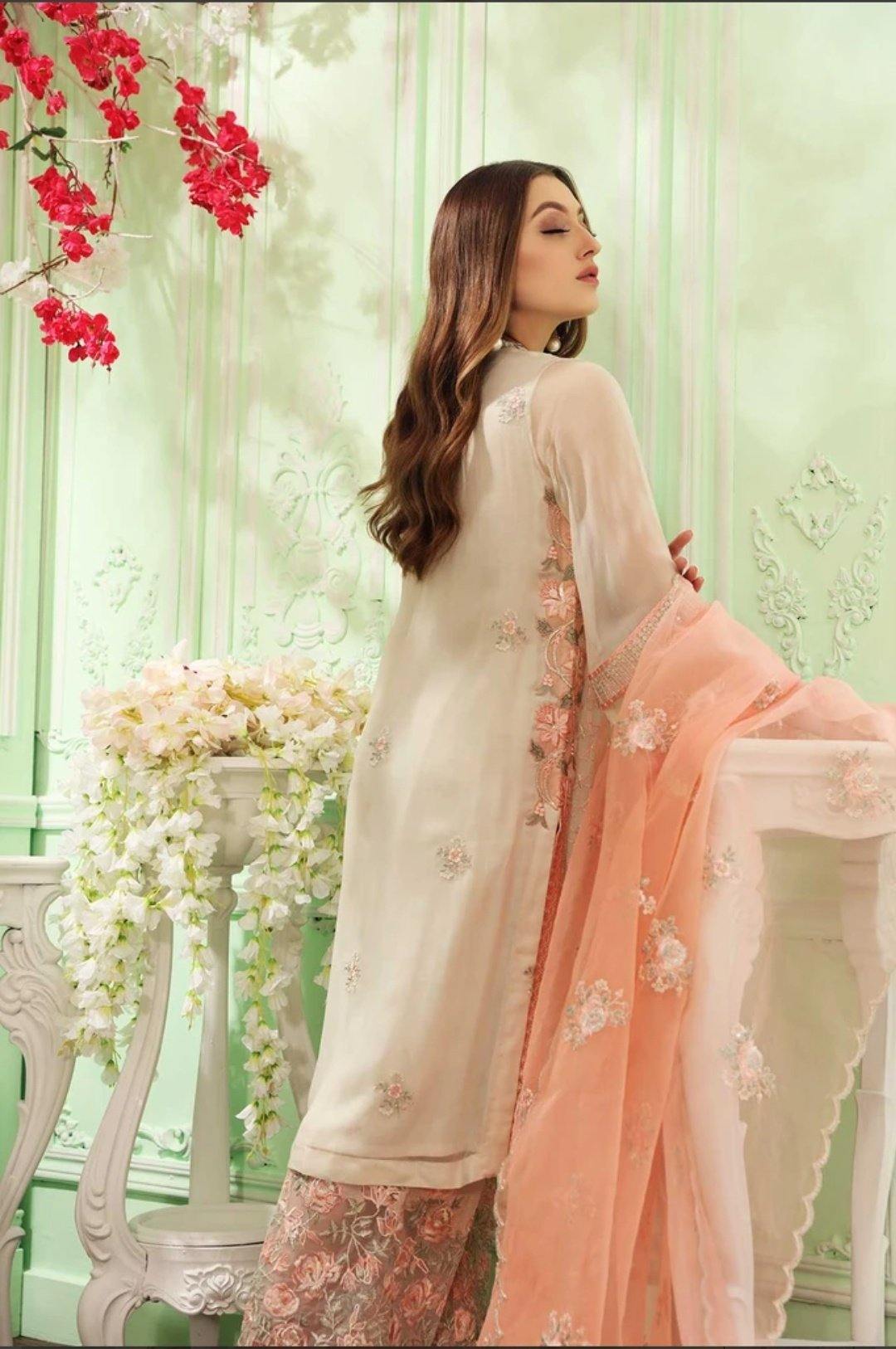 img_charizma_celine_embroidered_chiffon_awwal_boutique