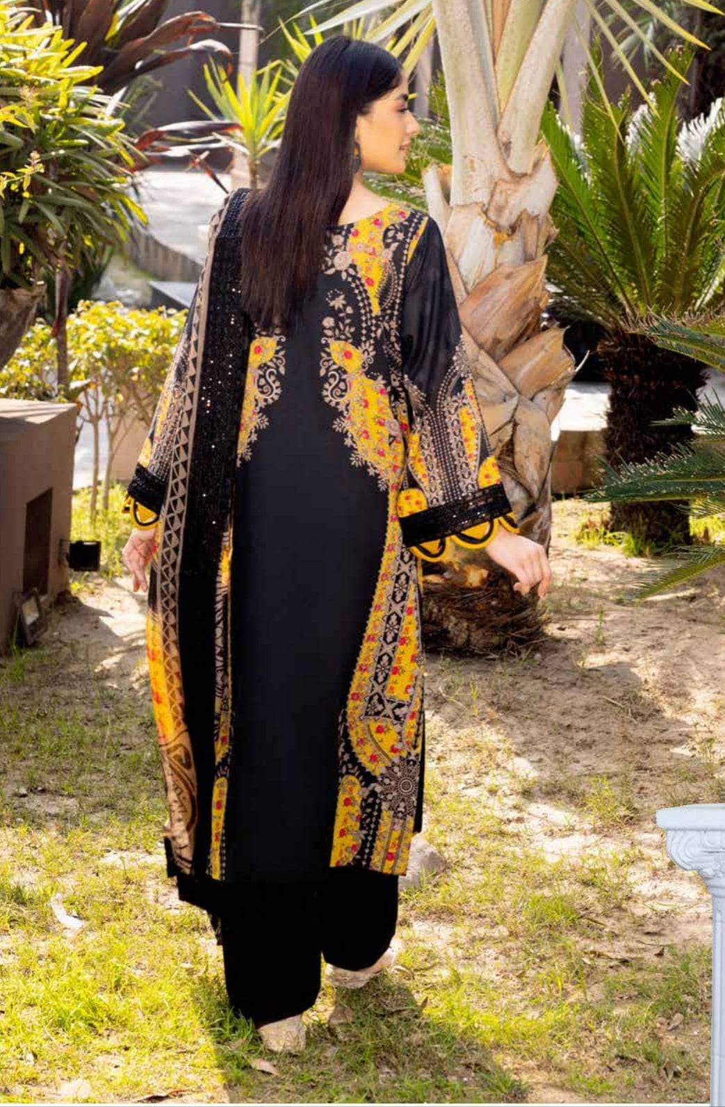 img_charizma_combination_lawn_23_awwal_boutique