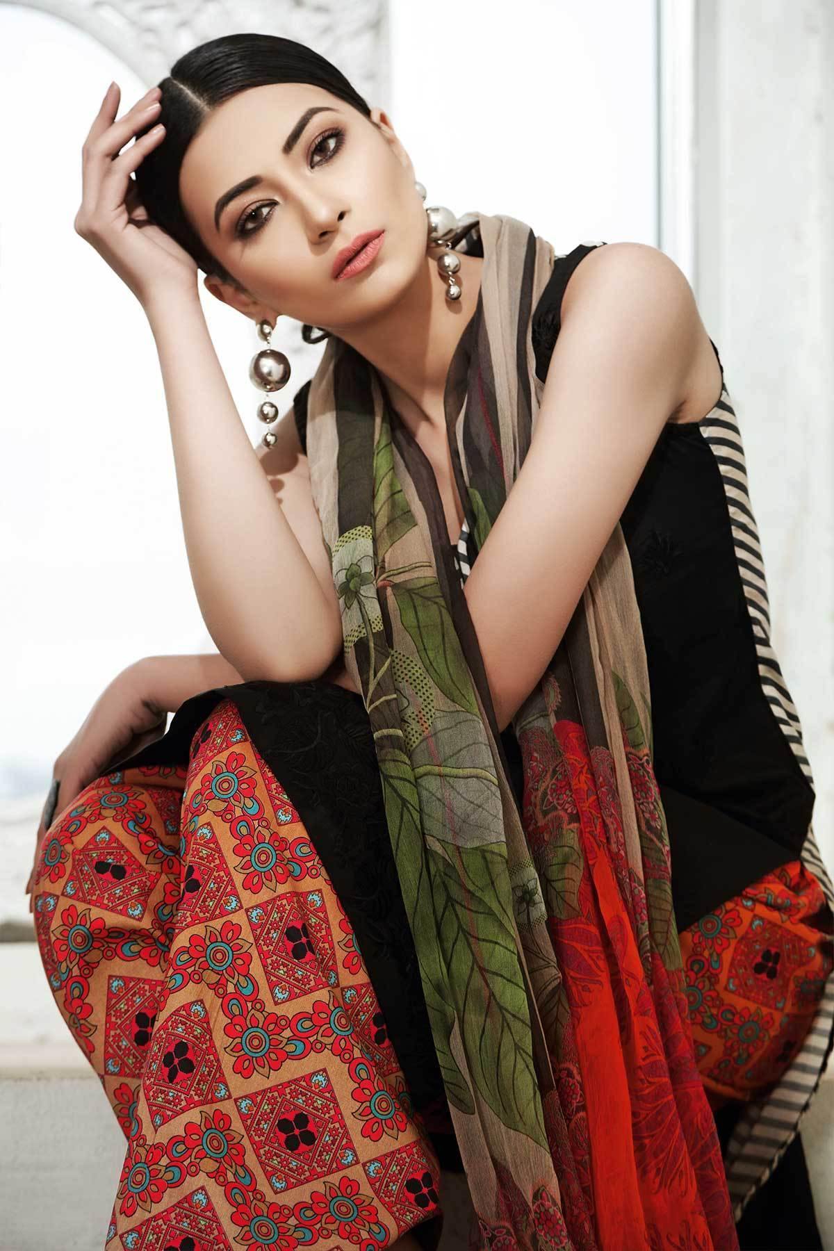 img_charizma_naranji_lawn_collection_awwal_boutique