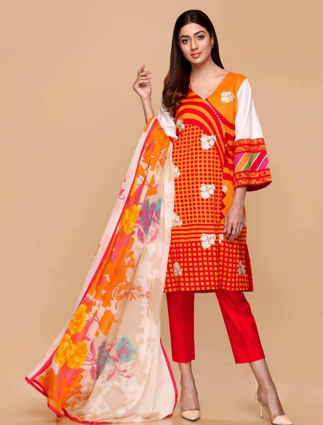 img_charizma_yellow_series_lawn_awwal_boutique