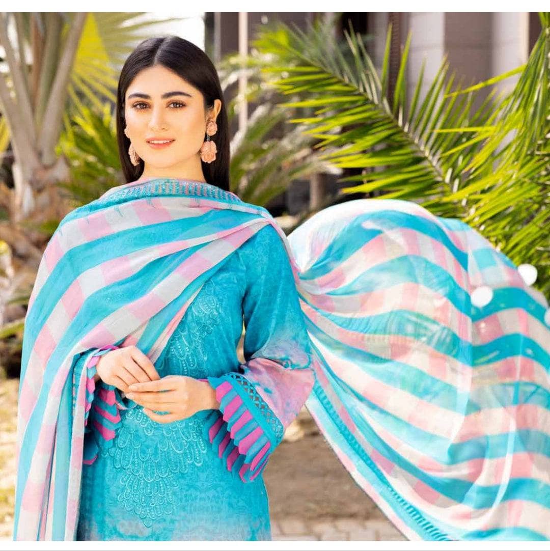 img_charizma_combination_lawn_23_awwal_boutique
