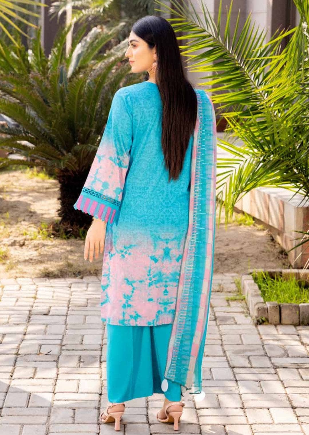 img_charizma_combination_lawn_23_awwal_boutique