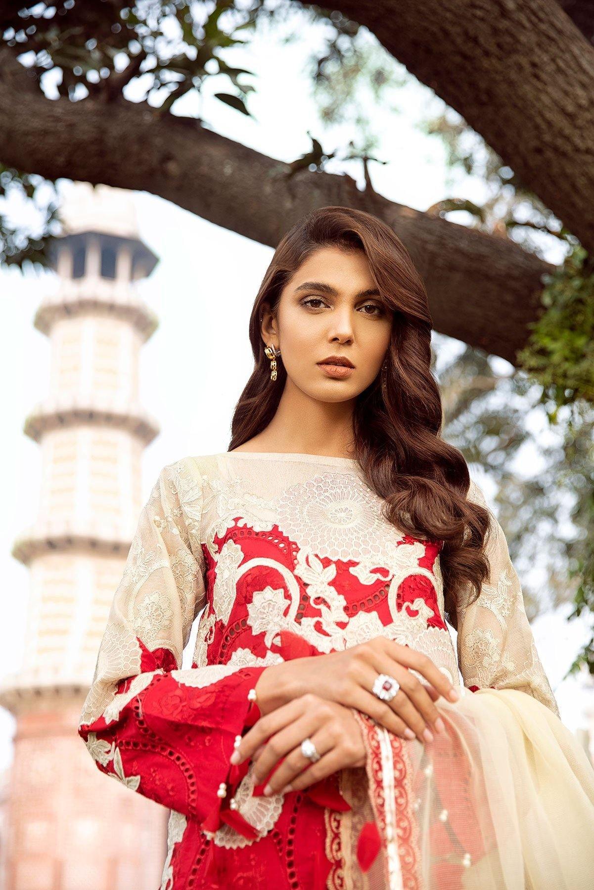 img_charizma_signature_lawn_collection_awwal_boutique