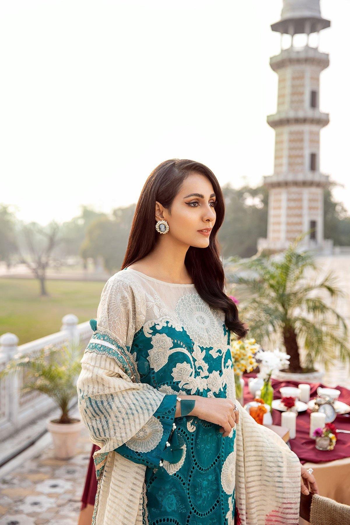 img_charizma_signature_lawn_collection_awwal_boutique