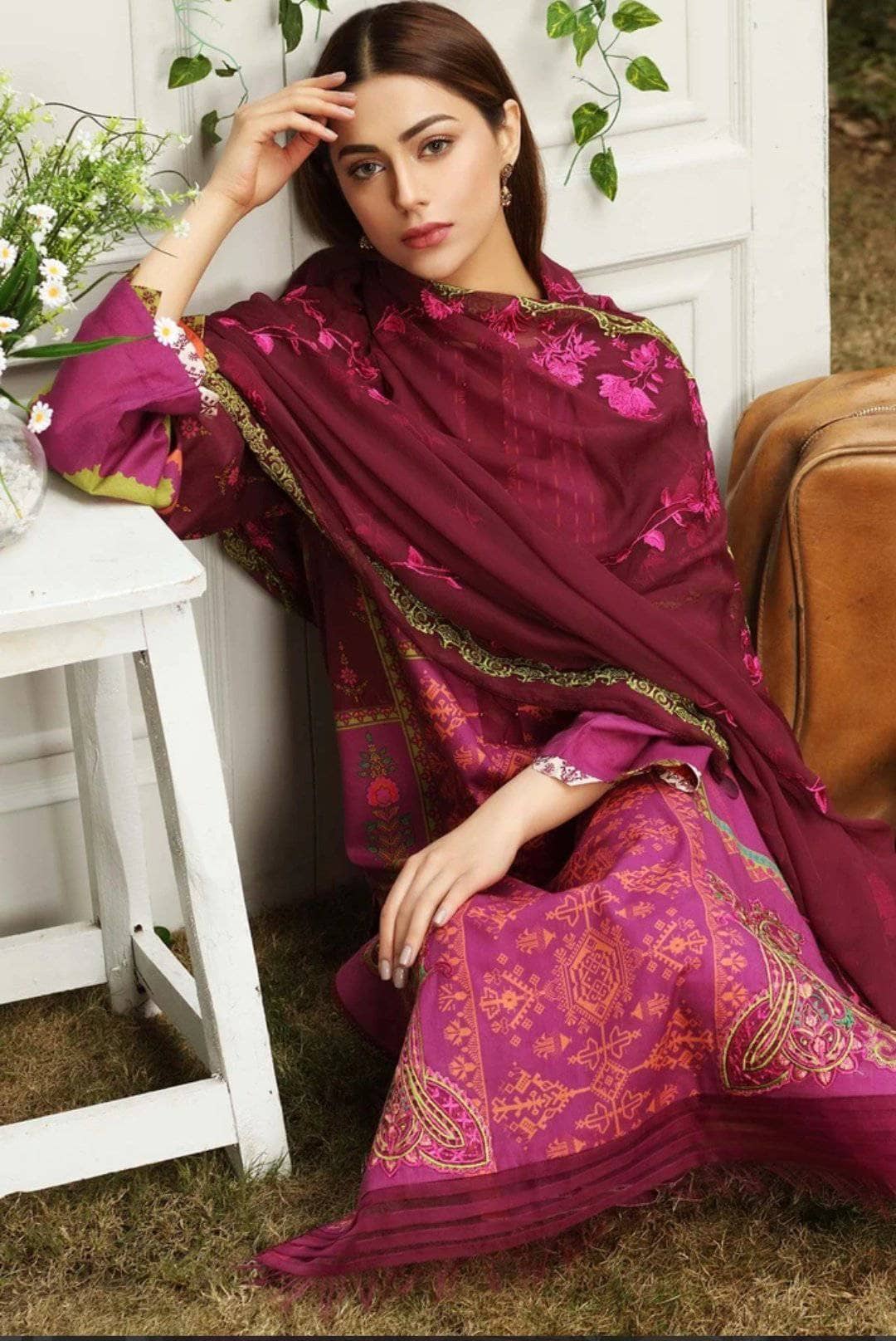 img_charizma_aniiq_lawn_2021_awwal_boutique