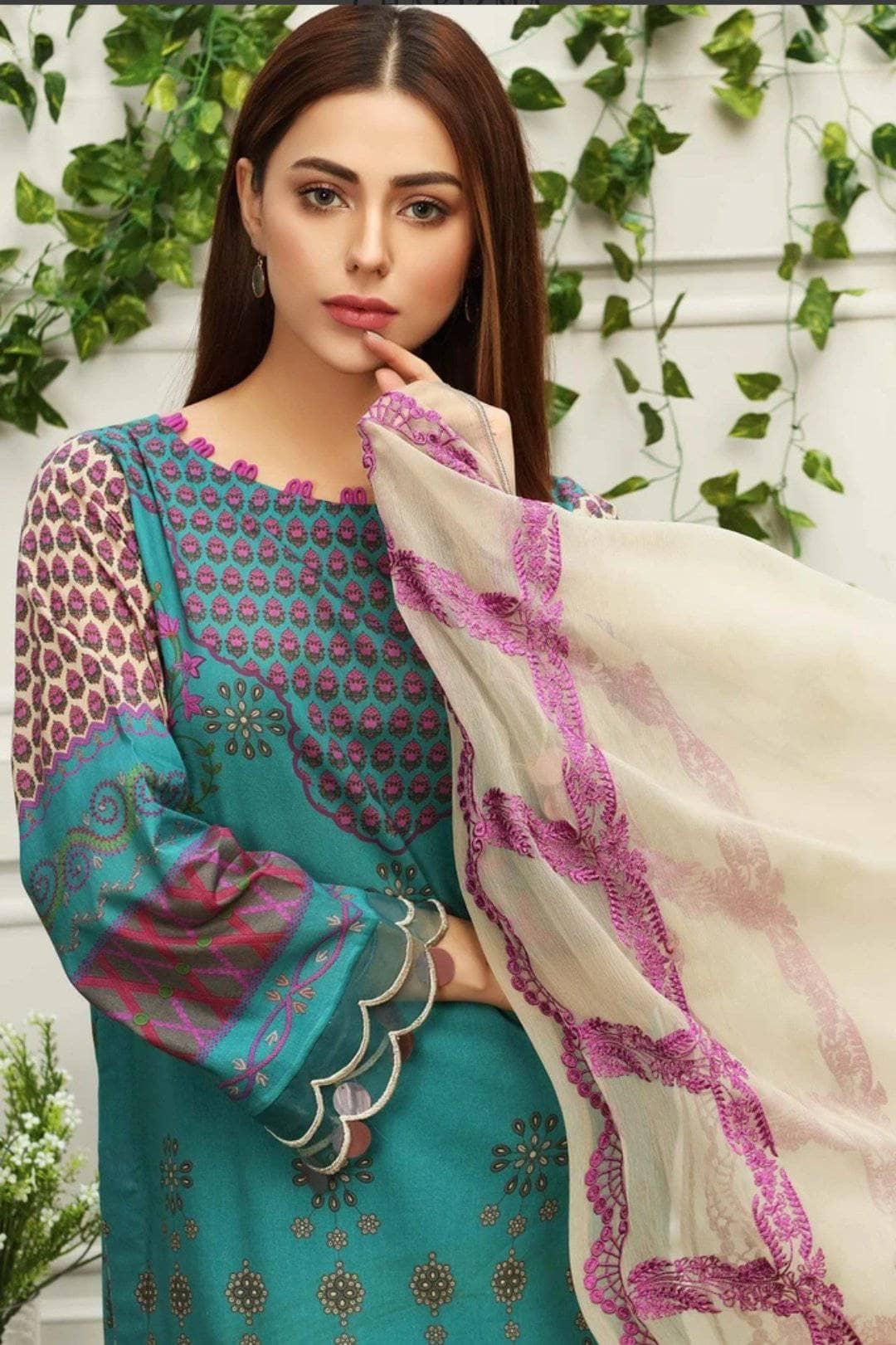 img_charizma_aniiq_lawn_2021_awwal_boutique