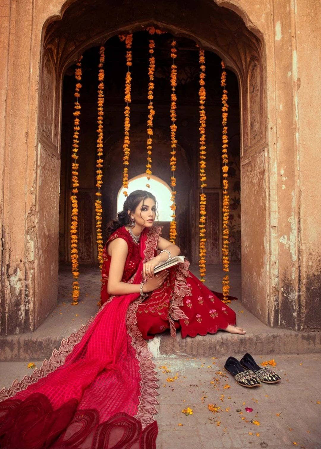 img_charizma_signature_lawn_2021_awwal_boutique