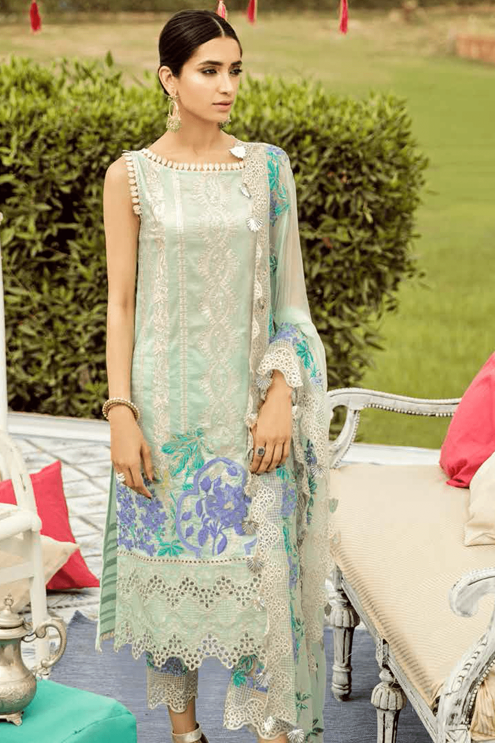 img_charizma_festive_formal_Lawn_Collection_awwal_boutique