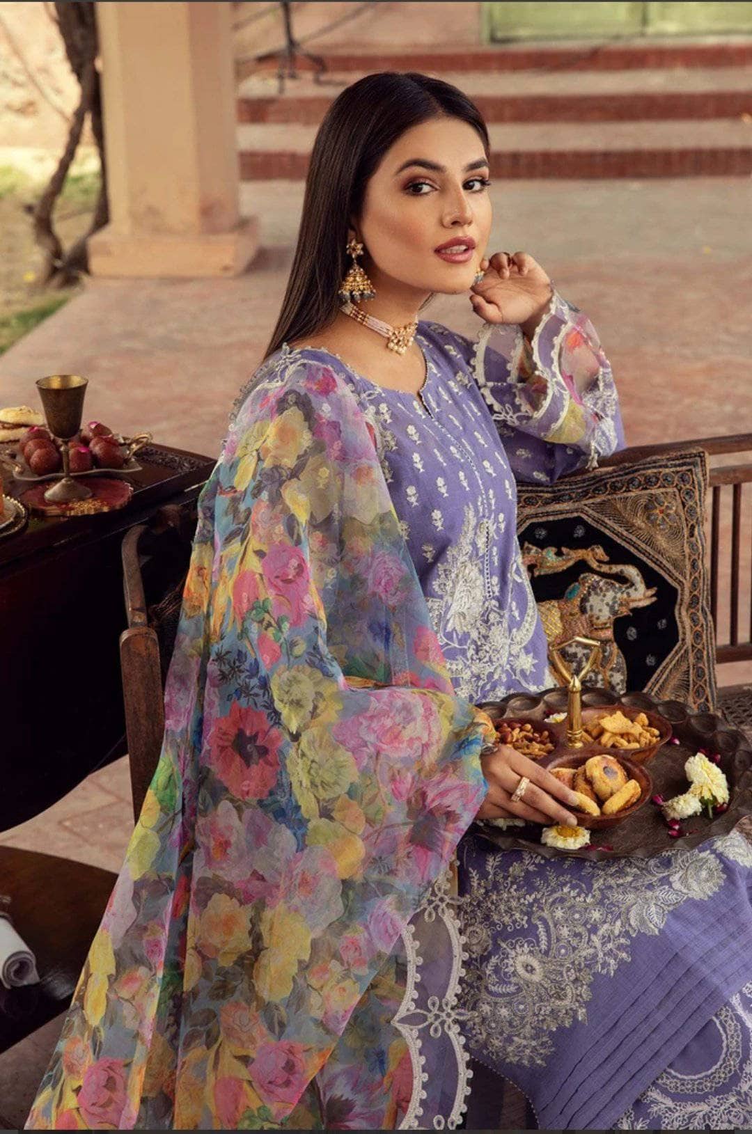img_charizma_signature_eid_lawn_2021_awwal_boutique