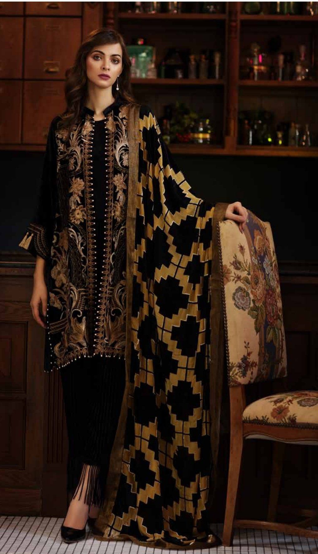 img_charizma_signora_velvet_collection_awwal_boutique