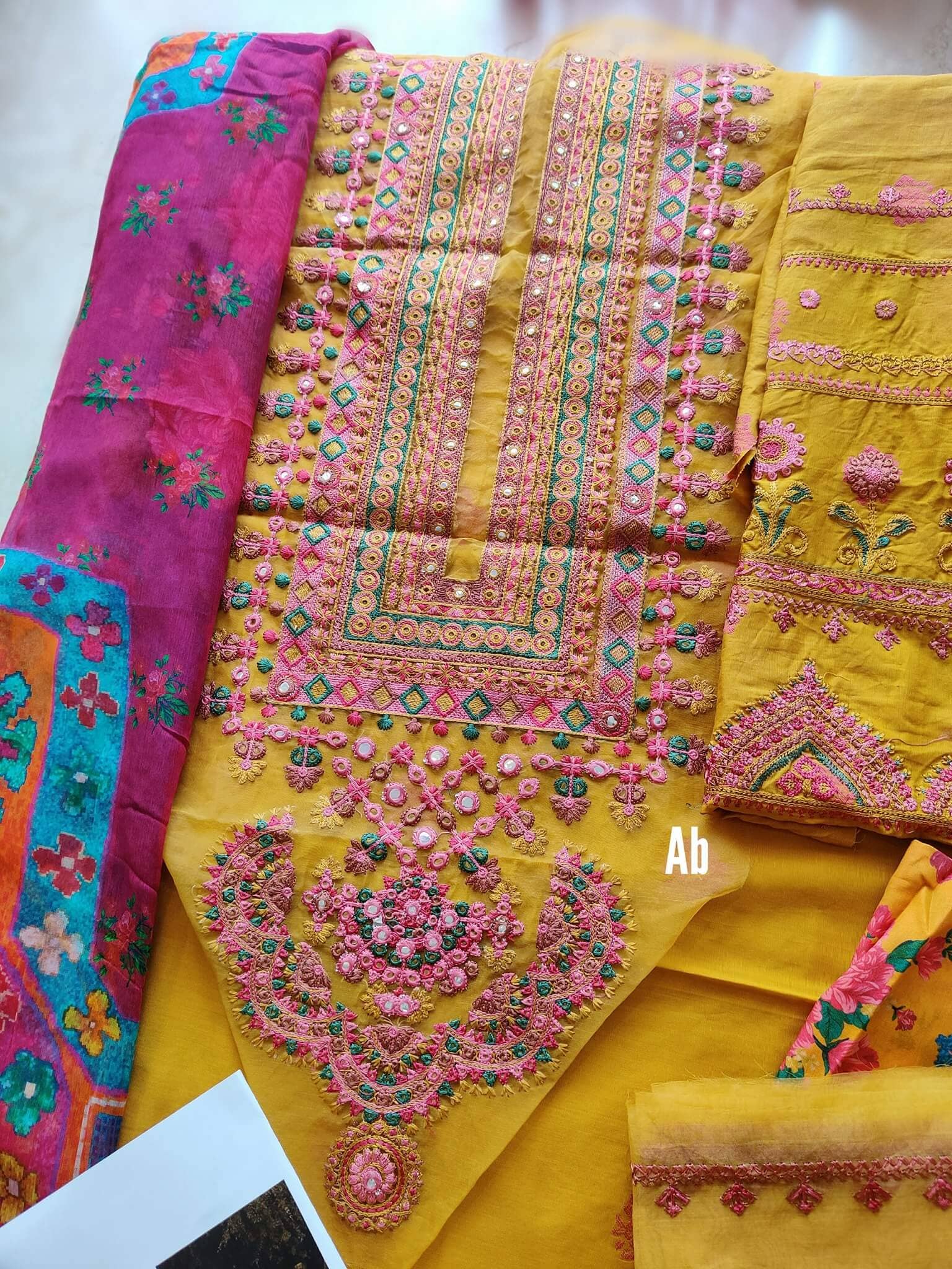 img_open_pic_coco_lawn_22_awwal_boutique