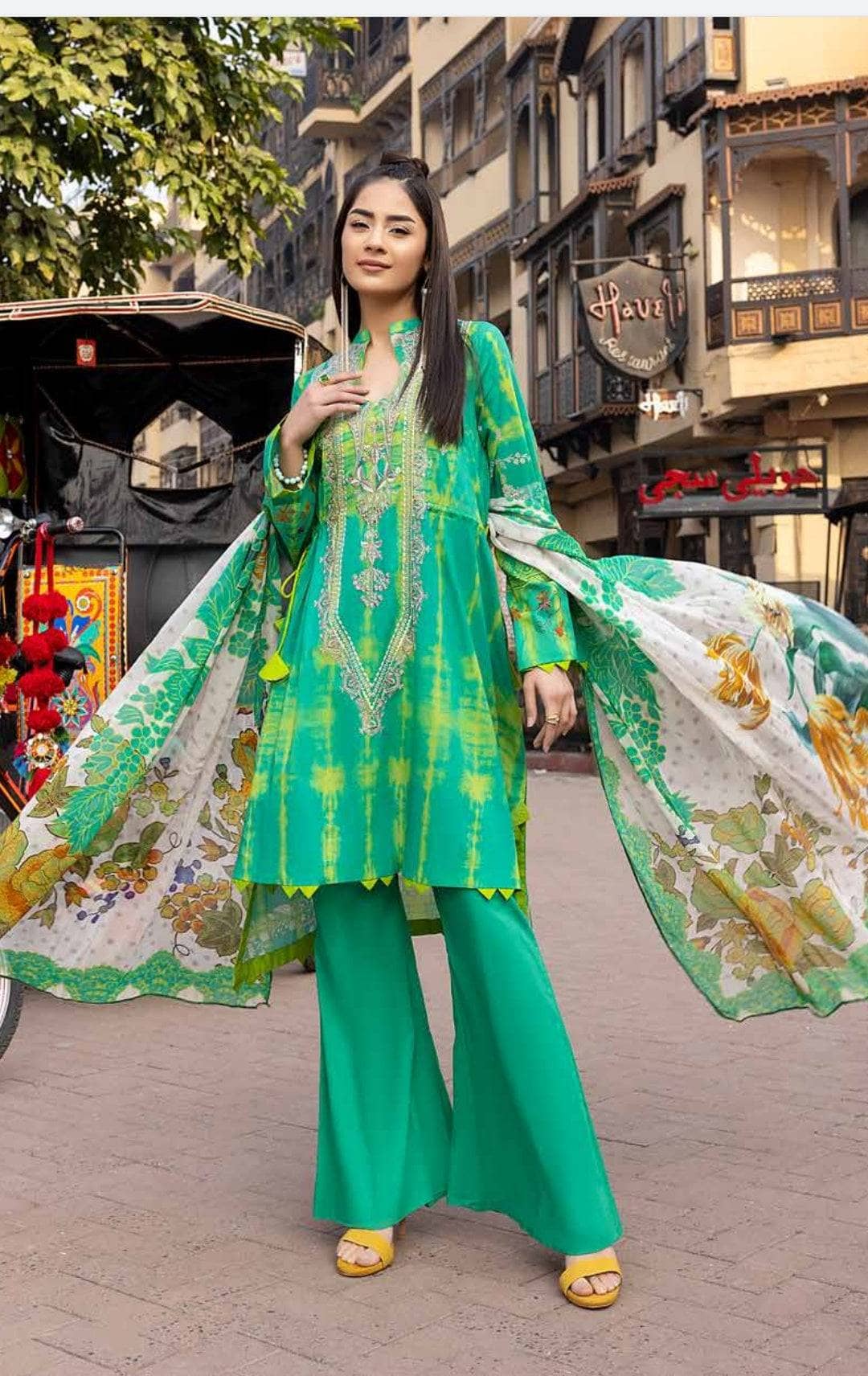img_charizma_Qaus_lawn_awwal_boutique