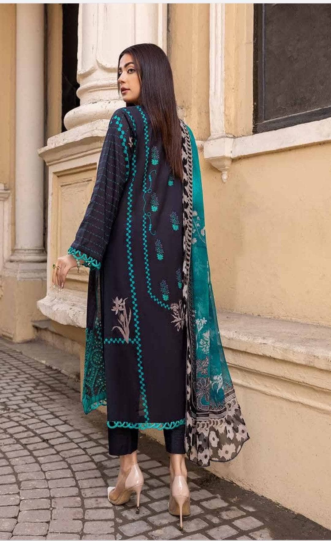 img_charizma_Qaus_lawn_awwal_boutique