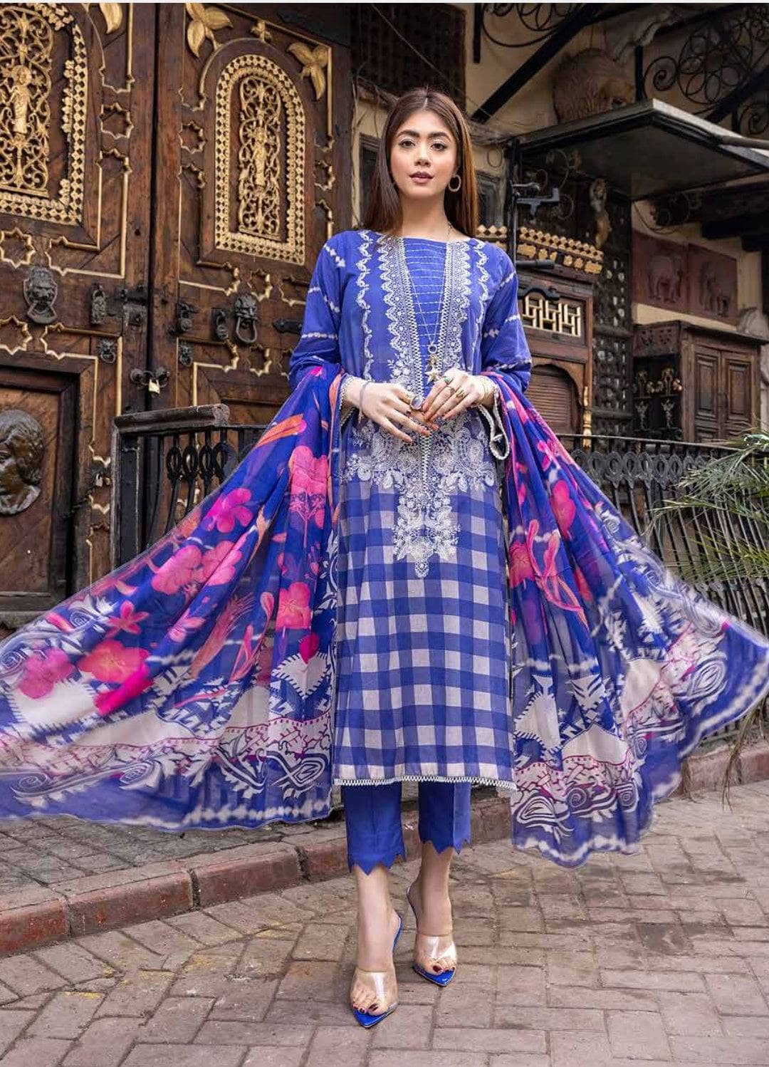 img_charizma_Qaus_lawn_awwal_boutique