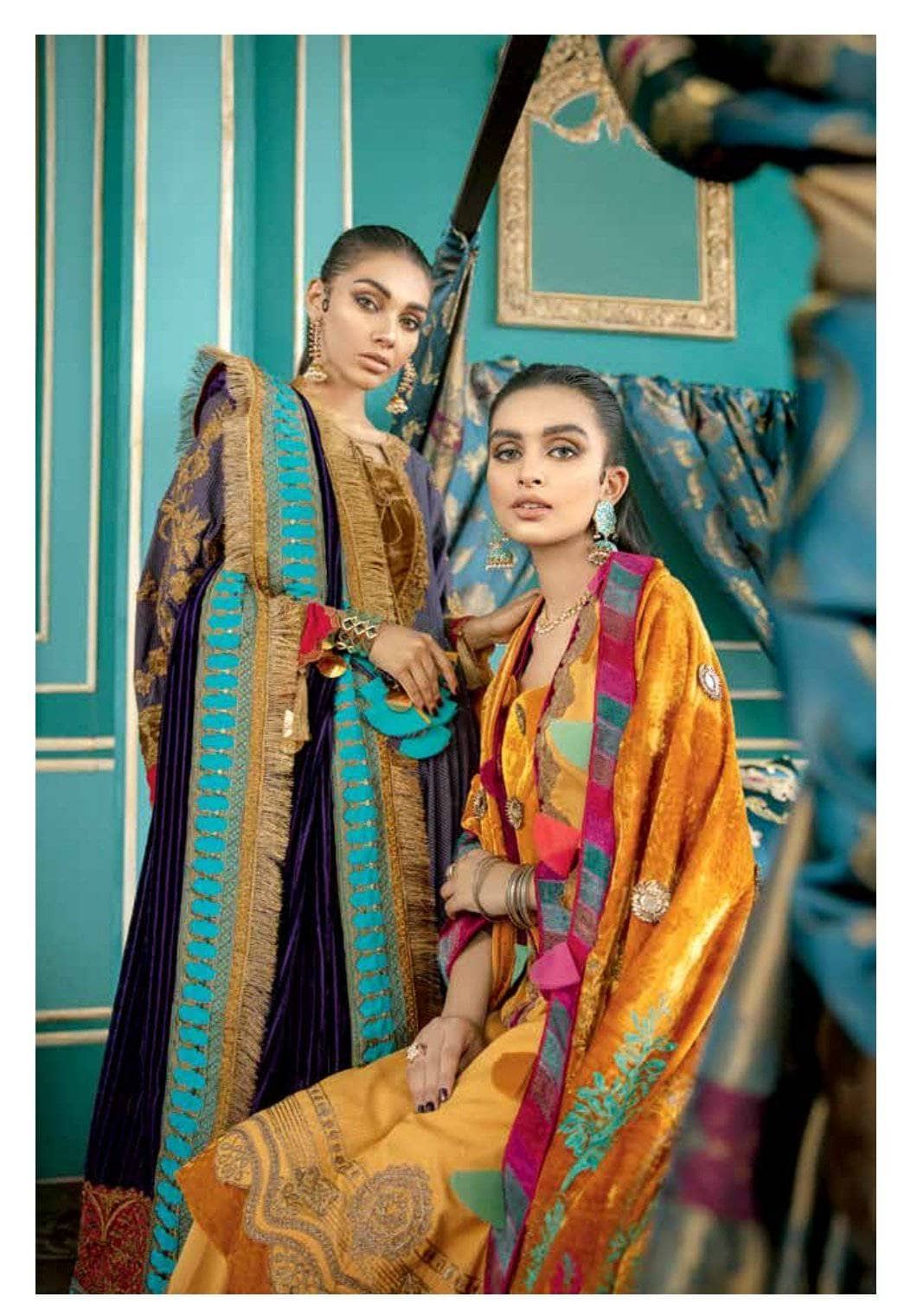 img_charizma_signature_velvet_shawls_awwal_boutique