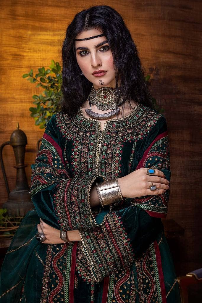 img_charizma_signora_velvet_awwal_boutique