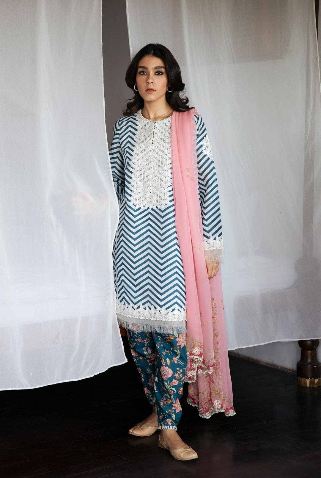 img_coco_by_zara_shahjahan_vol_2_awwal_boutique