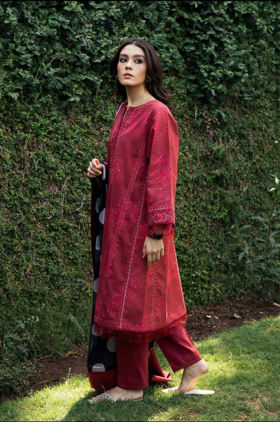 img_coco_by_zara_shahjahan_vol_2_awwal_boutique