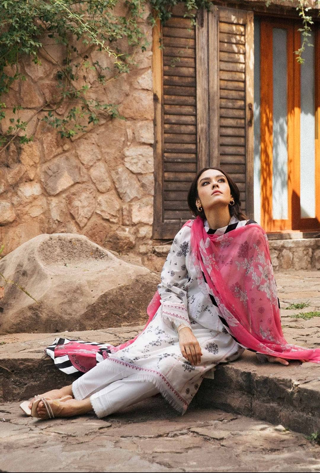 img_coco_by_zara_shahjahan_vol_2_awwal_boutique