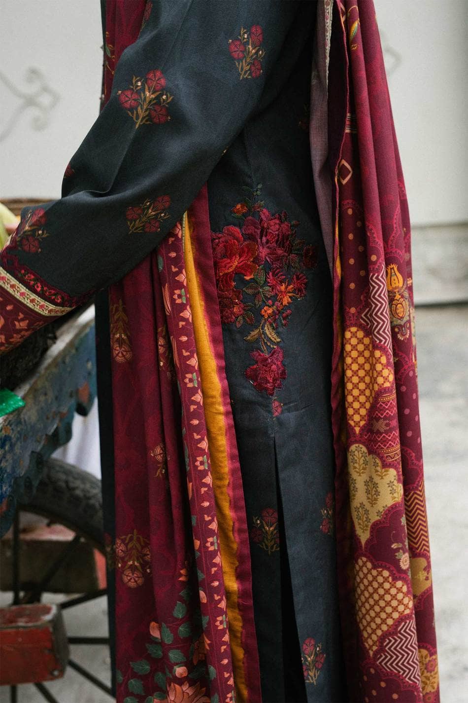 img_zara_shahjahan_coco_winter_21_awwal_boutique