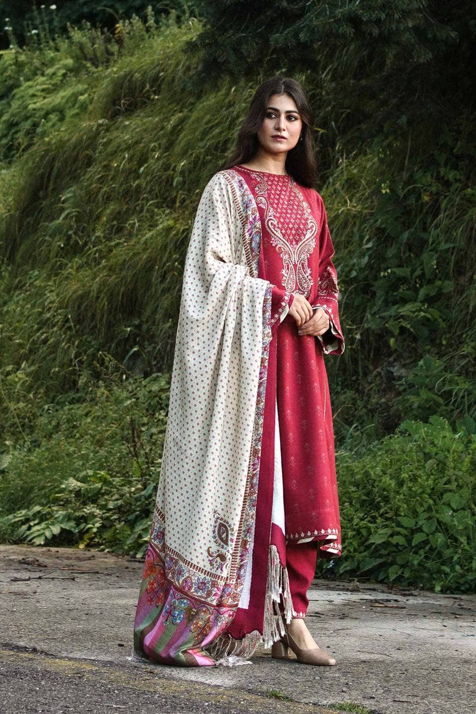 Img_coco_by_zara_shahjahan_winter_22_awwal_boutique