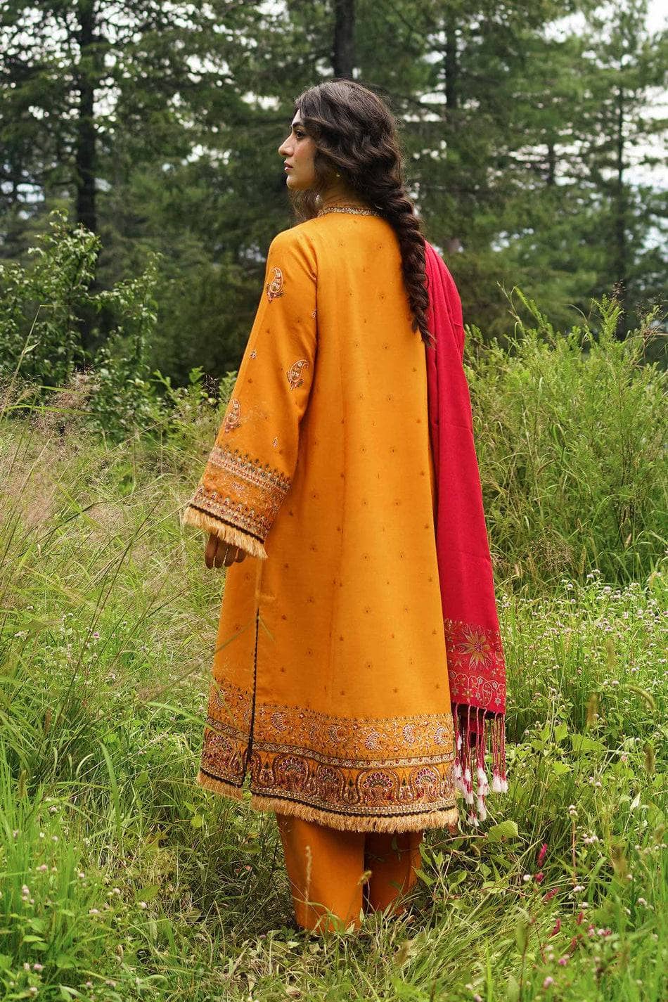 Img_coco_by_zara_shahjahan_winter_22_awwal_boutique
